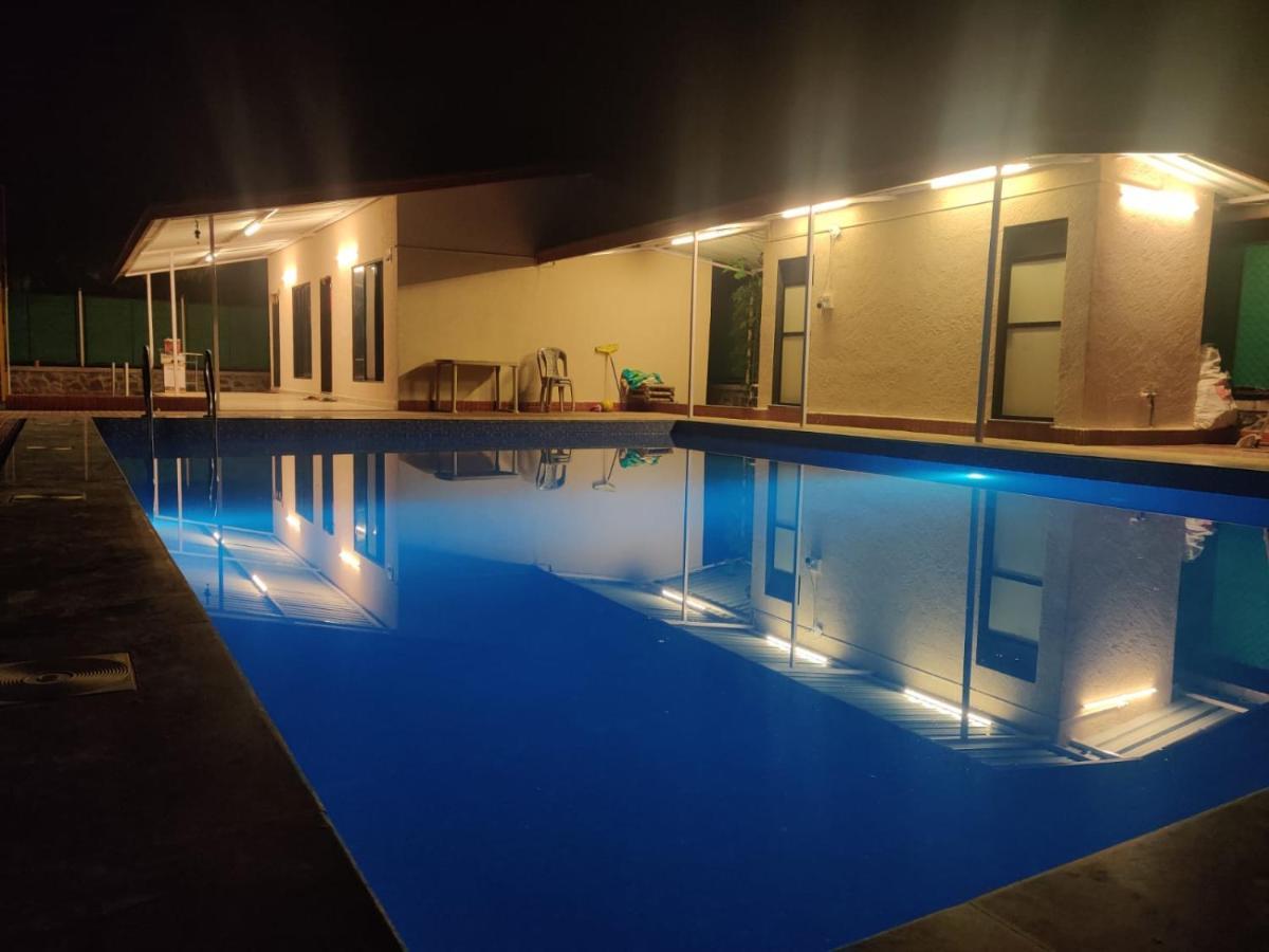 Twinkle Villa 4Bhk 카르자트 외부 사진