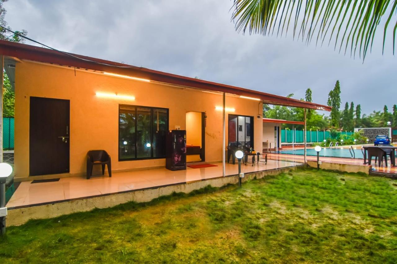 Twinkle Villa 4Bhk 카르자트 외부 사진